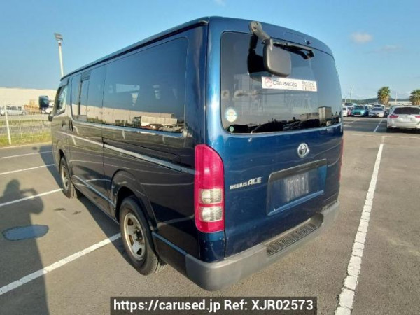 Used 2004 MT toyota regiusace-van KDH205V Image[4]