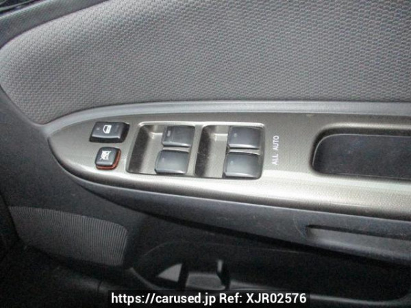 Used 2004 AT toyota wish ZNE10G Image[19]