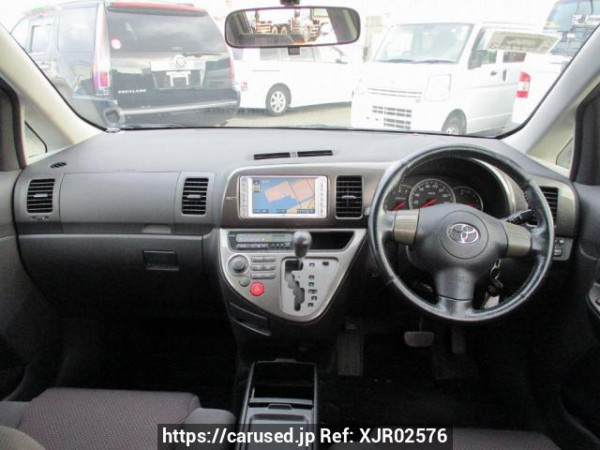 Used 2004 AT toyota wish ZNE10G Image[21]