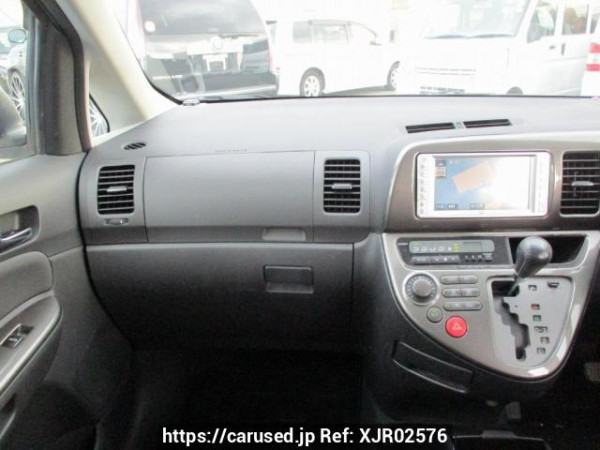 Used 2004 AT toyota wish ZNE10G Image[22]