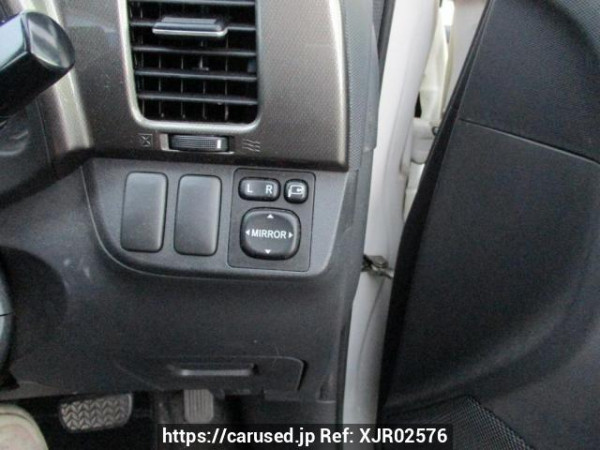 Used 2004 AT toyota wish ZNE10G Image[24]