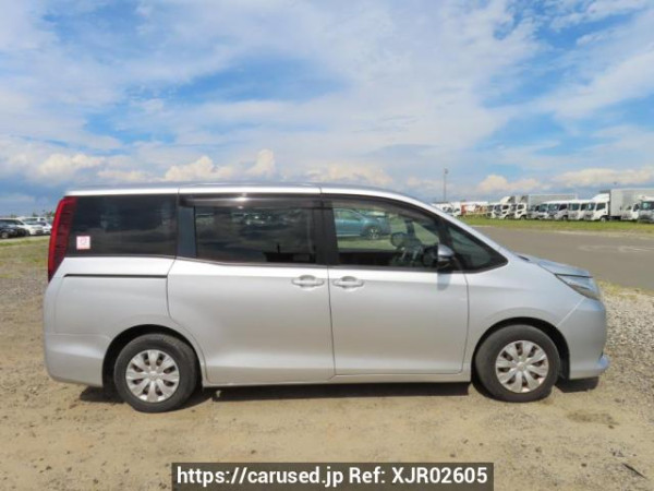 Used 2014 AT toyota noah ZRR80G Image[7]