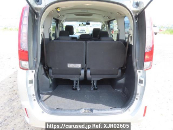 Used 2014 AT toyota noah ZRR80G Image[8]