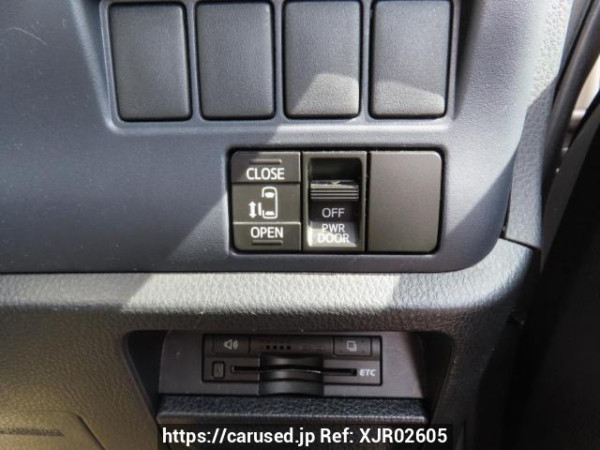 Used 2014 AT toyota noah ZRR80G Image[27]
