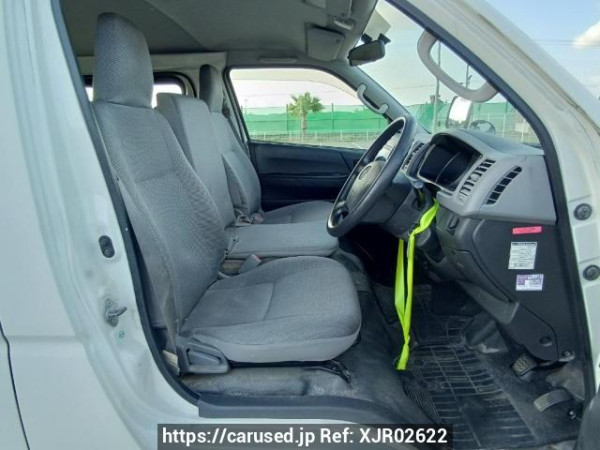 Used 2006 AT toyota regiusace-van KDH205V Image[12]