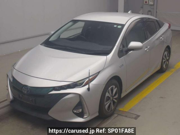 Used 2018 AT toyota prius-phv ZVW52 Image[0]