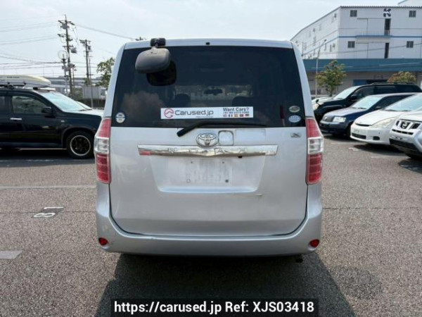 Used 2007 AT toyota noah ZRR70G Image[5]