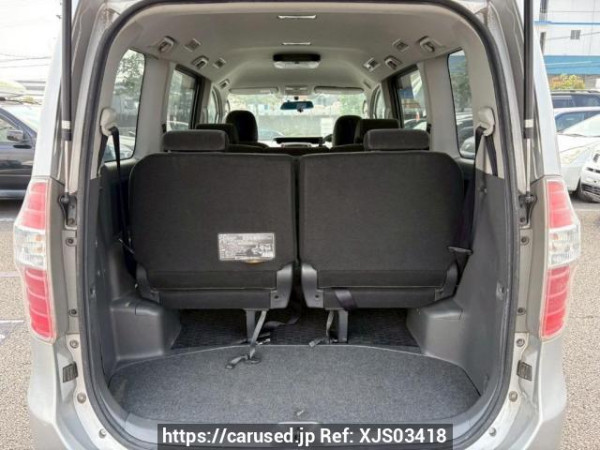 Used 2007 AT toyota noah ZRR70G Image[8]