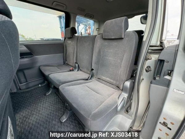 Used 2007 AT toyota noah ZRR70G Image[15]