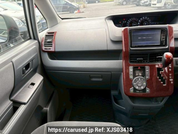 Used 2007 AT toyota noah ZRR70G Image[20]