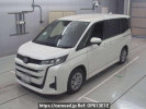 Toyota Noah MZRA90W