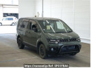 Mitsubishi Delica D5 CV2W