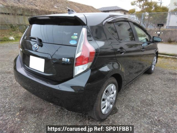 Used 2015 AT toyota aqua NHP10 Image[1]