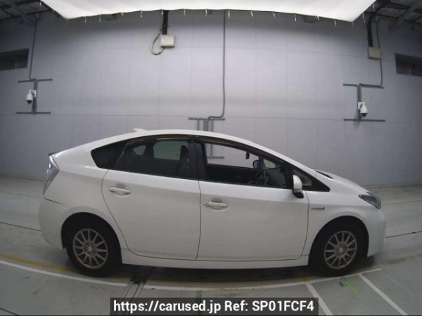 Used 2013 AT toyota prius ZVW30 Image[2]