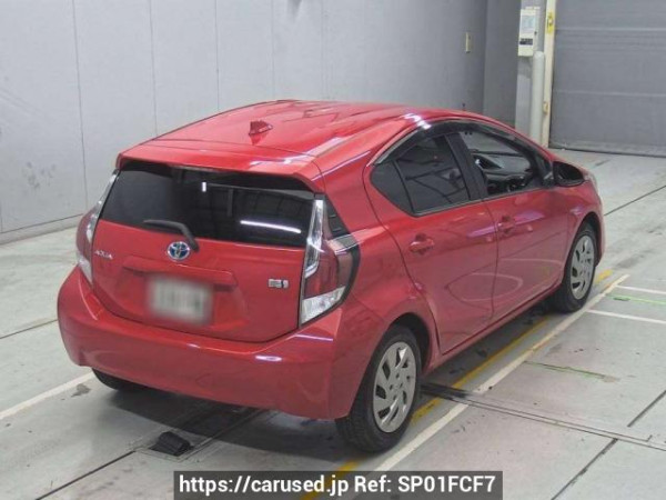 Used 2015 AT toyota aqua NHP10 Image[1]