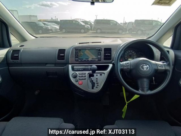 Used 2003 AT toyota wish ZNE10G Image[18]