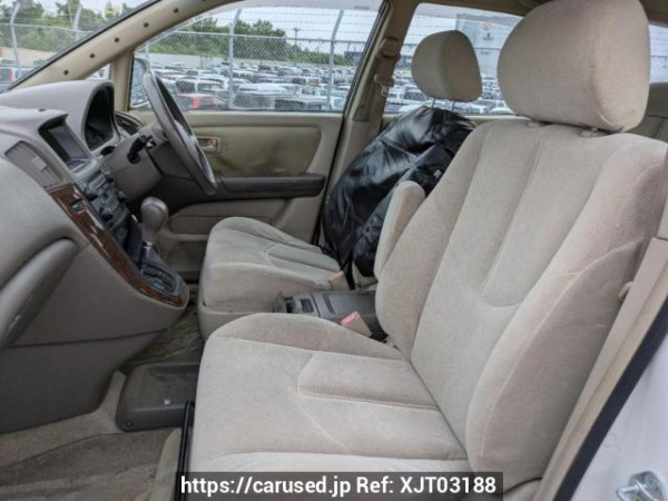 Used 1998 AT toyota harrier MCU15W Image[16]
