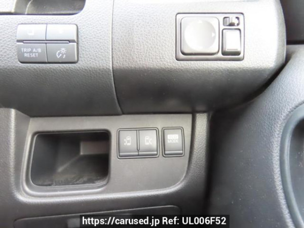 Used 2012 AT nissan serena FC26 Image[28]