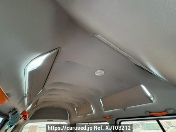 Used 2003 AT nissan caravan-bus DWMGE25 Image[12]