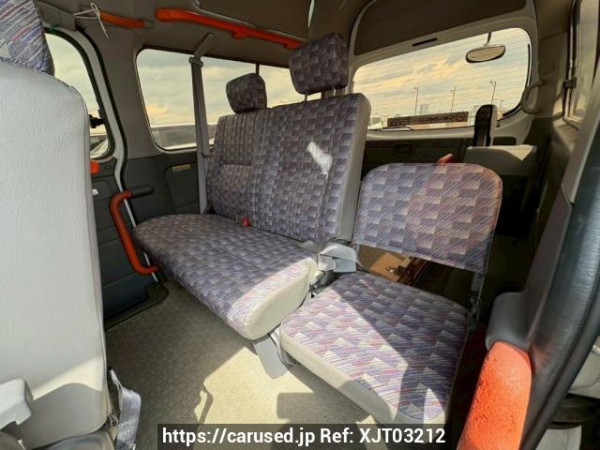 Used 2003 AT nissan caravan-bus DWMGE25 Image[18]