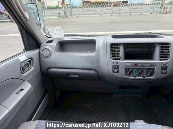 Used 2003 AT nissan caravan-bus DWMGE25 Image[21]