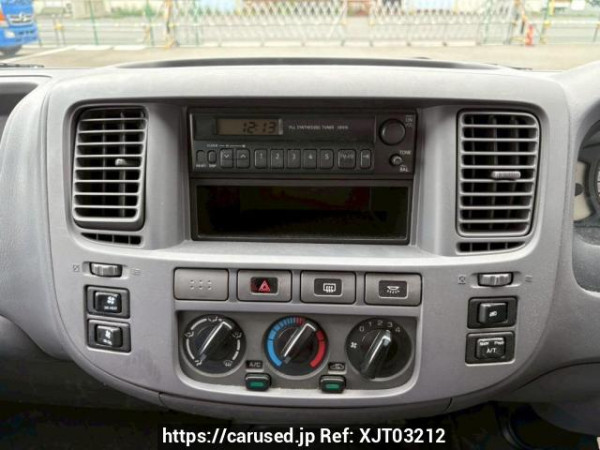 Used 2003 AT nissan caravan-bus DWMGE25 Image[26]