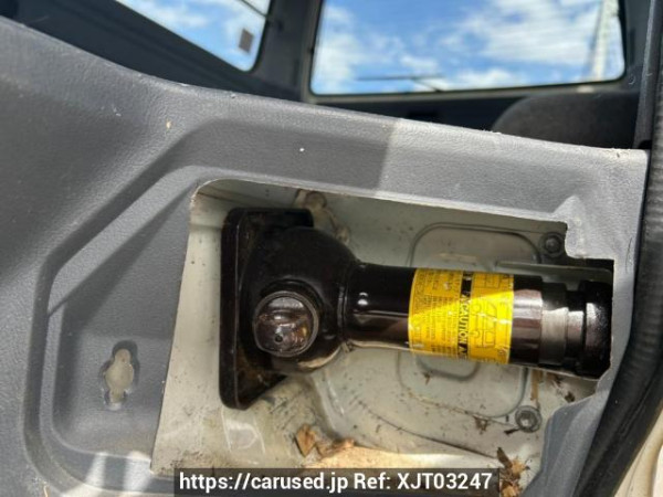 Used 2002 AT toyota hiace-van RZH112V Image[40]