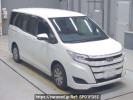 Toyota Noah ZRR80G