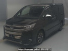 Toyota Noah ZRR80W