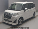 Toyota Roomy M900A
