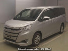 Toyota Noah ZWR80G