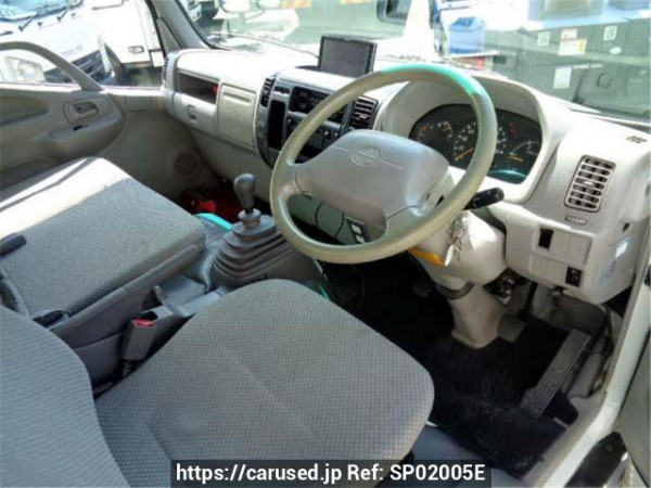 Used 2005 MT hino dutro XZU413M Image[2]