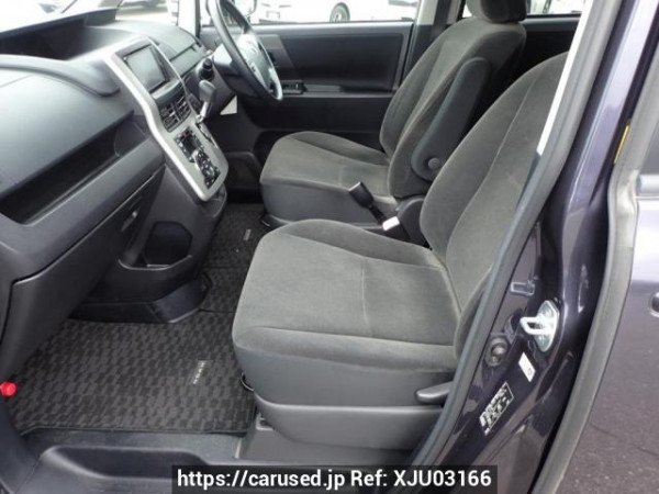 Used 2010 AT toyota noah ZRR70G Image[10]