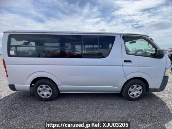 Used 2005 AT toyota regiusace-van KDH200V Image[7]