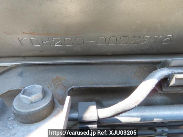 Used 2005 AT toyota regiusace-van KDH200V Image[12]