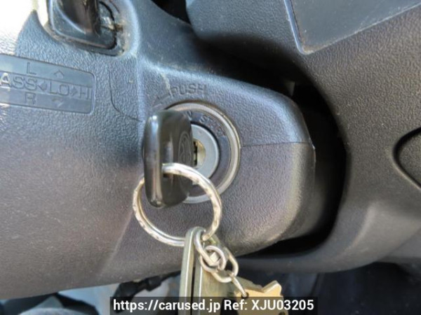 Used 2005 AT toyota regiusace-van KDH200V Image[21]