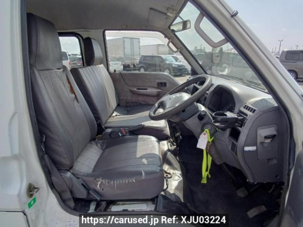 Used 2004 MT mazda bongo-van SK82V Image[13]