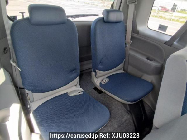 Used 2004 AT toyota sienta NCP81G Image[17]