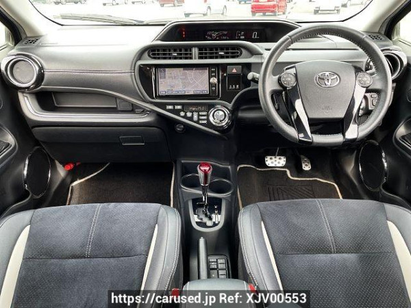 Used 2016 CVT toyota aqua DAA-NHP10 Image[1]
