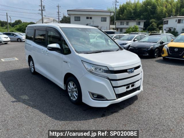 Used 2017 AT toyota noah ZWR80G Image[0]