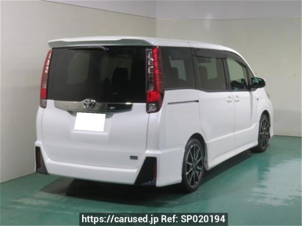 Used 2016 AT toyota noah ZRR80W Image[1]