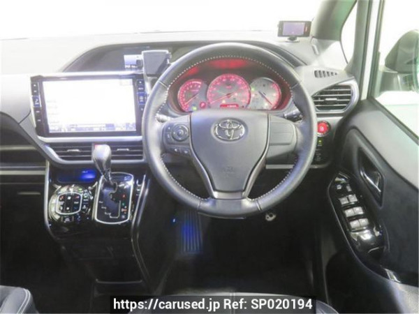 Used 2016 AT toyota noah ZRR80W Image[2]