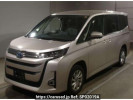 Toyota Noah ZWR95W