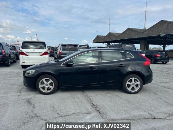 Used 2015 AT volvo v40 MB4164T Image[3]