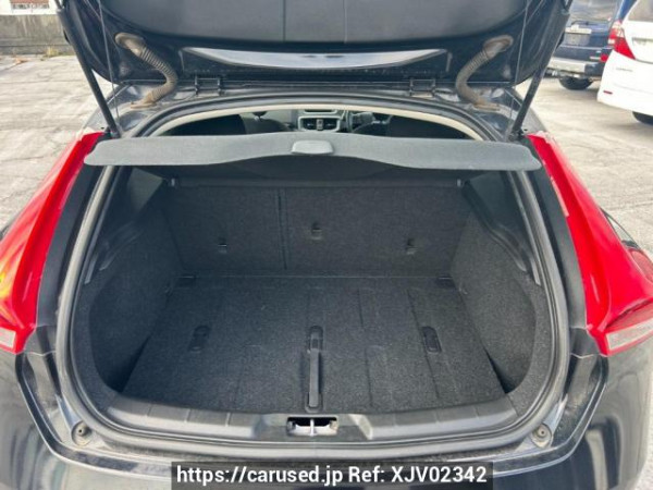 Used 2015 AT volvo v40 MB4164T Image[8]