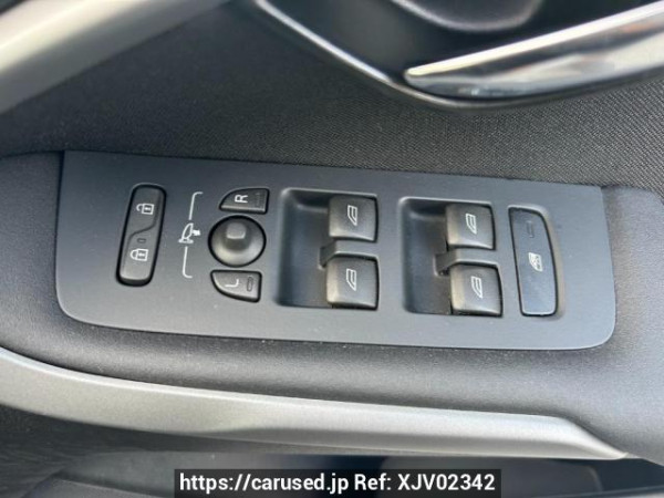 Used 2015 AT volvo v40 MB4164T Image[16]