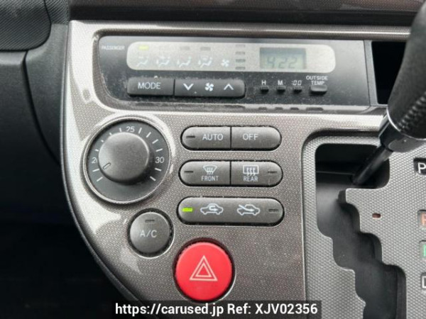 Used 2005 AT toyota wish ZNE10G Image[26]