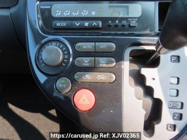 Used 2003 AT toyota wish ZNE10G Image[27]