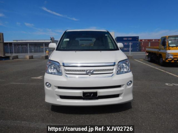 Used 2004 AT toyota noah AZR60G Image[1]