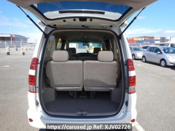Used 2004 AT toyota noah AZR60G Image[8]